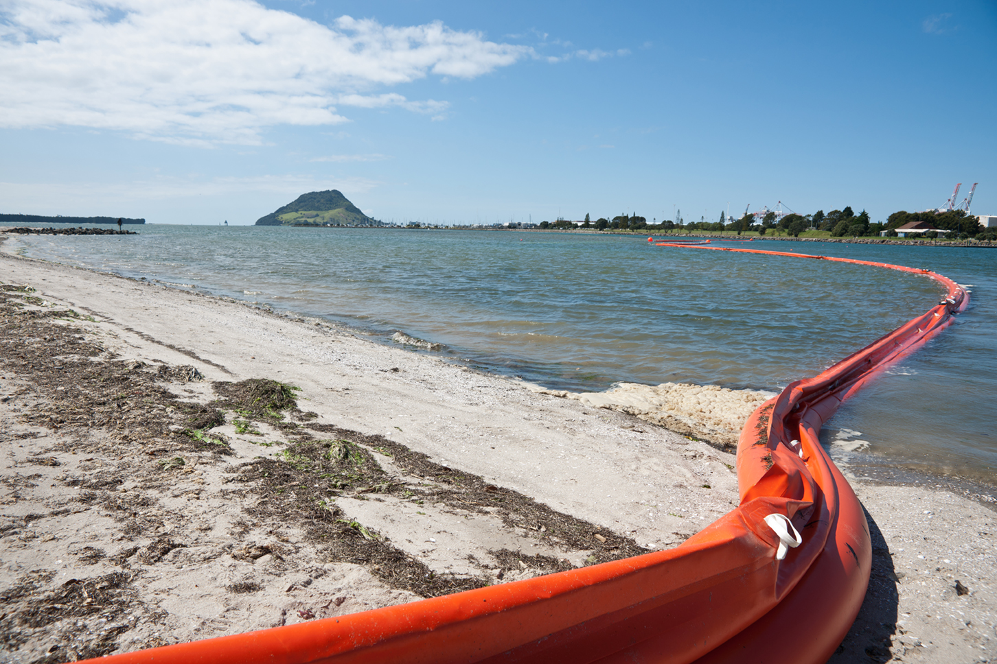 유류 차단막 및 저장용